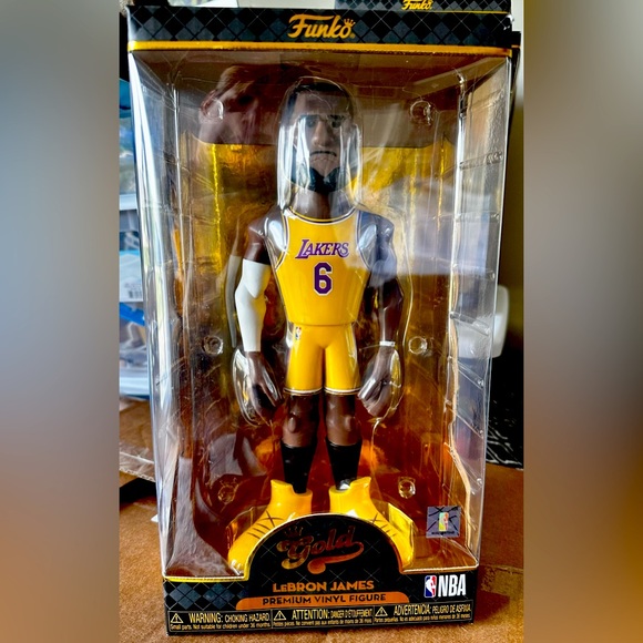 Funko Gold 12" Lebron James Figure - Picture 1 of 2